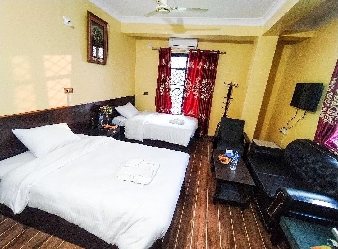 New Sunlight Hotel & Party Palace