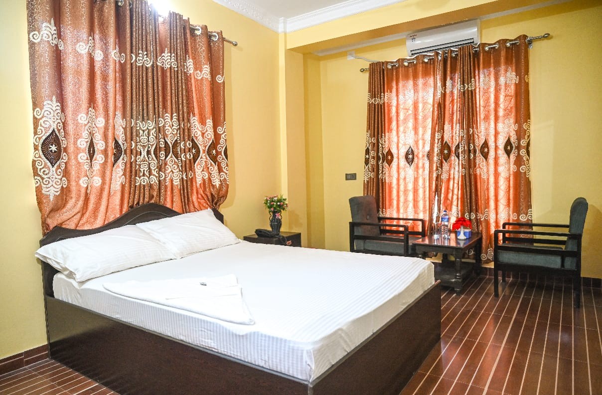New Sunlight Hotel & Party Palace