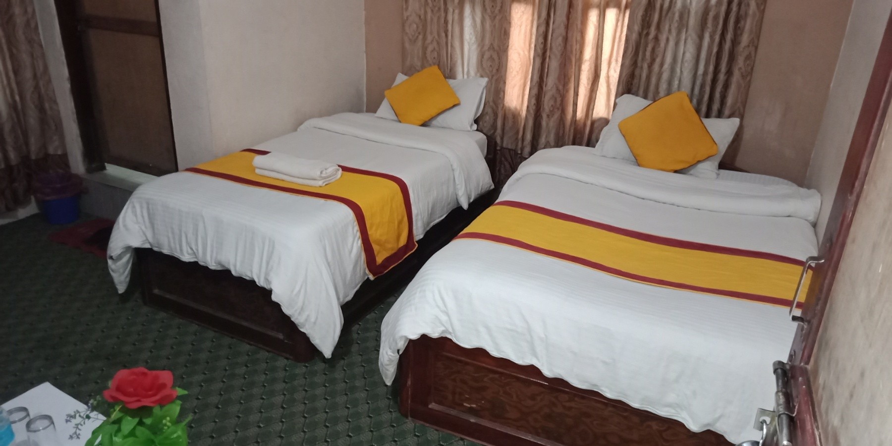 Hotel Pauwa Lamahi
