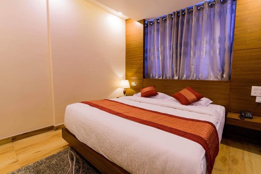 Hotel Pujan|Suite AC Room