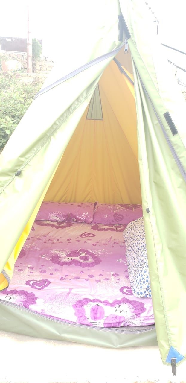Tent Couple Room