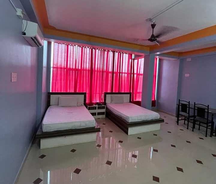 Double Bed AC King Size Room