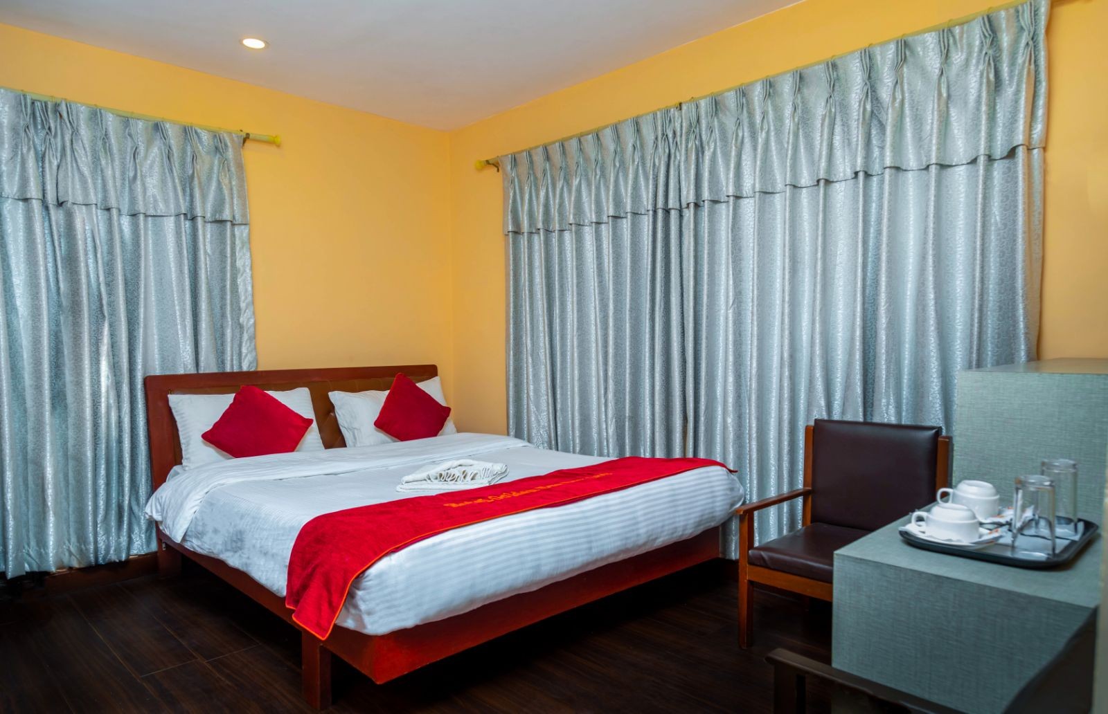 Hotel Golden Eye
