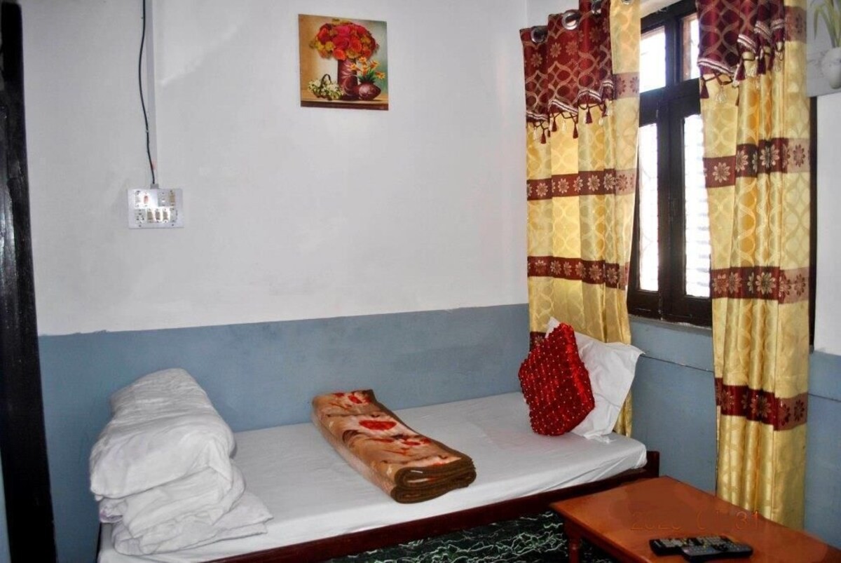 The Sunrise Hotel  & Lodge