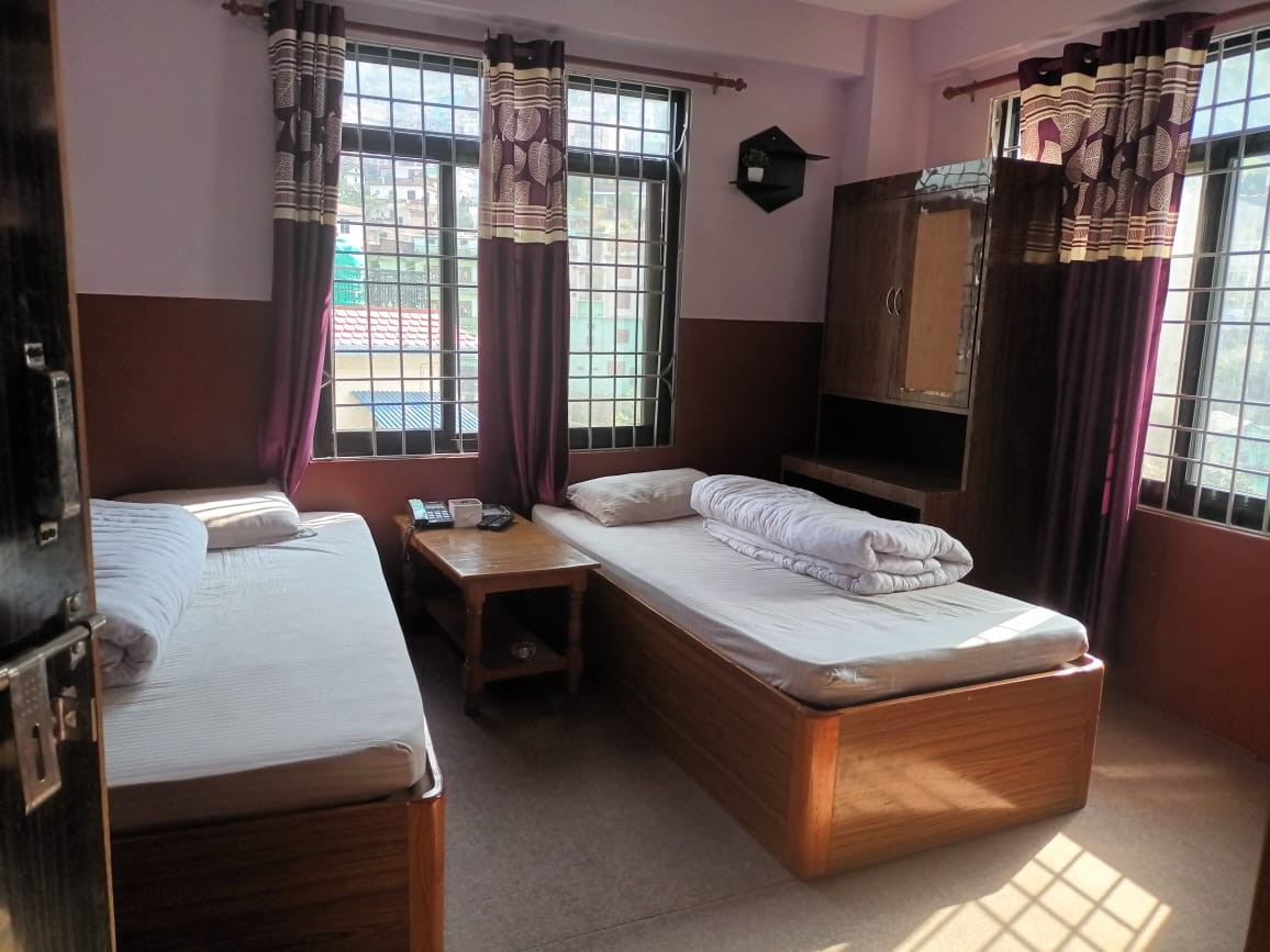 Standard Twin Bed Room