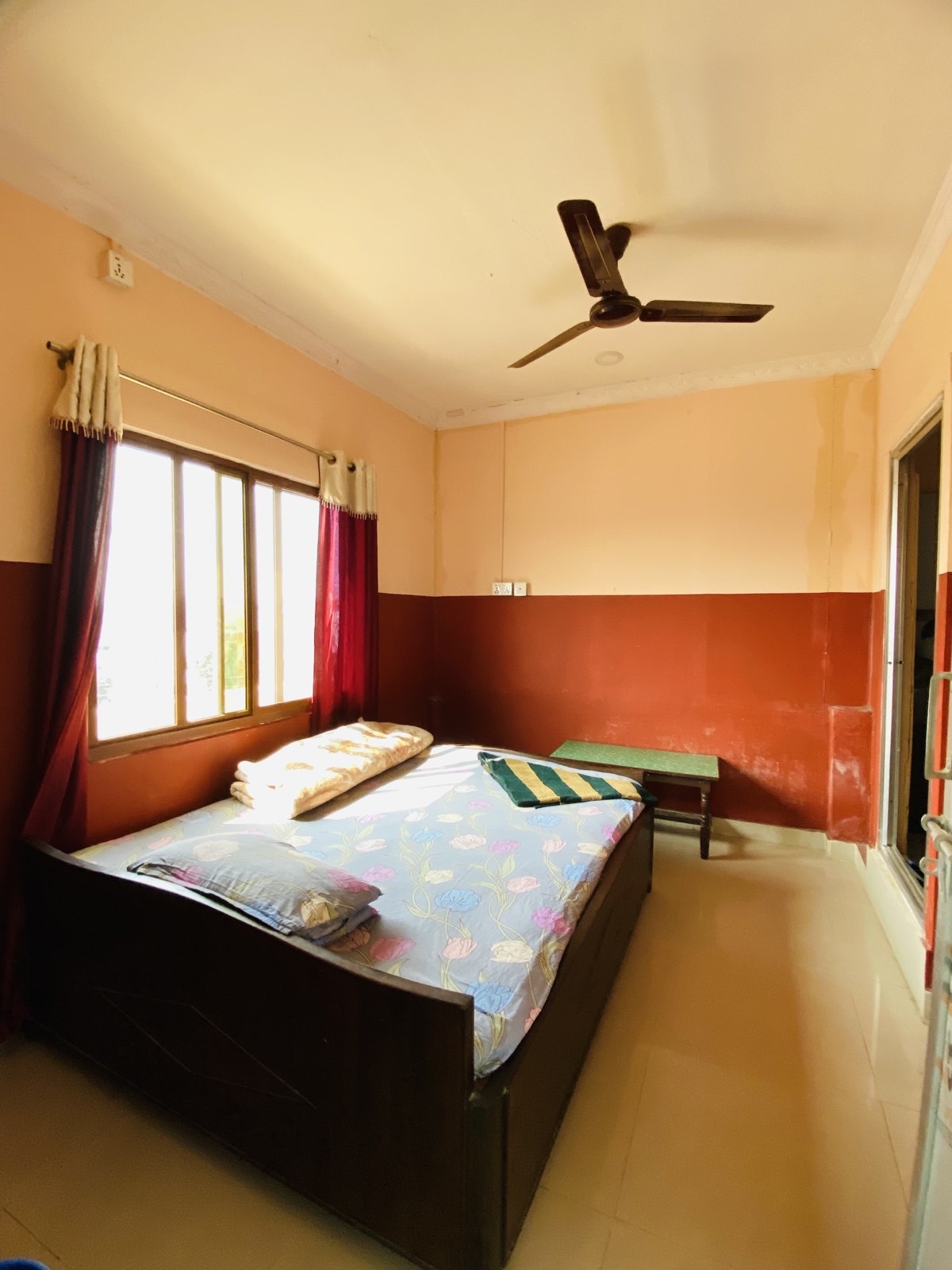 Hotel Machhapuchre Restaurant & Lodge