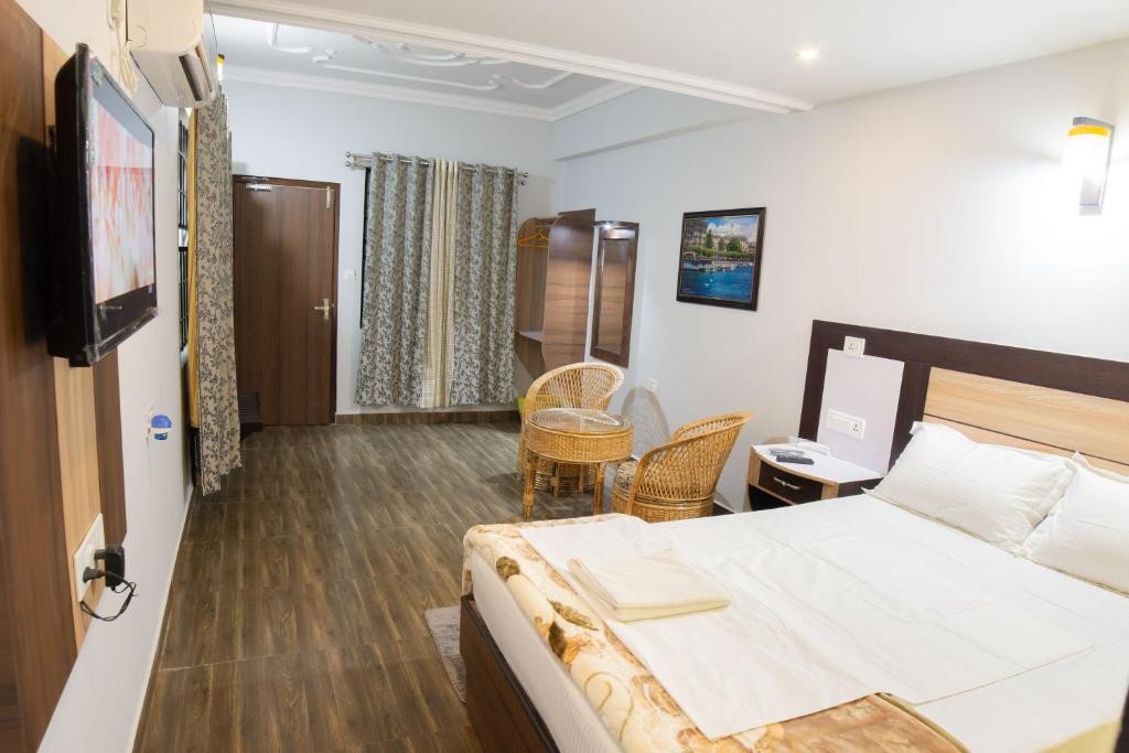 Galaxy Guest house and restaurant