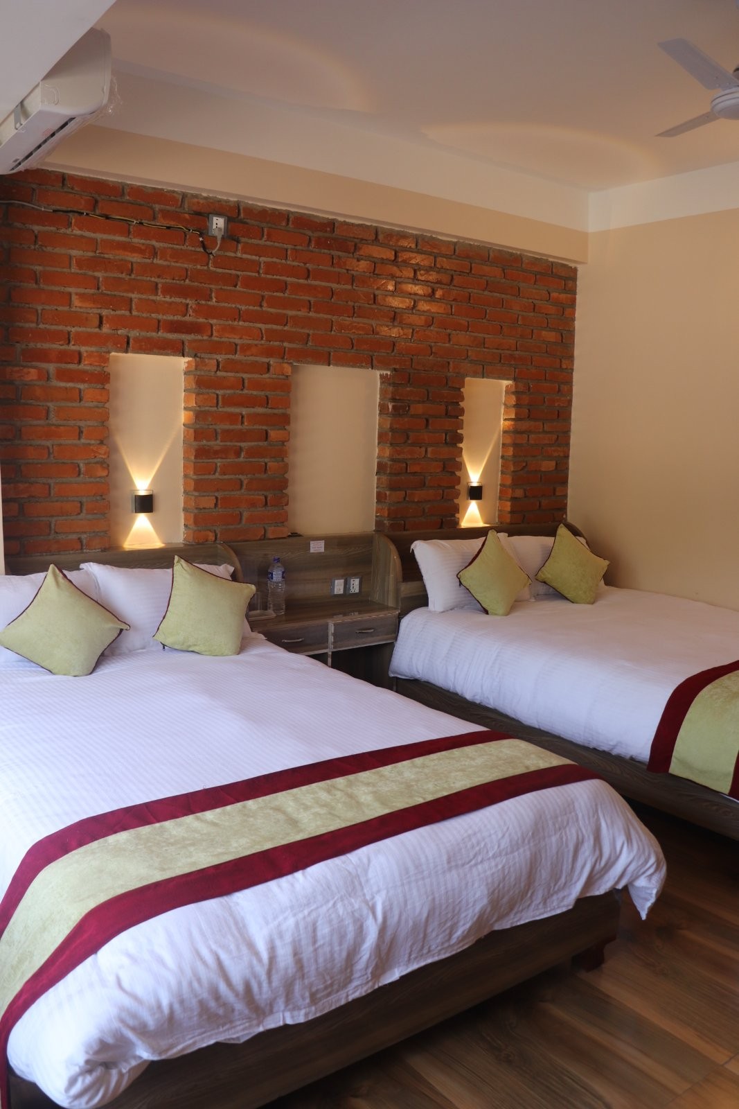 Hotel Highway Seventy Five