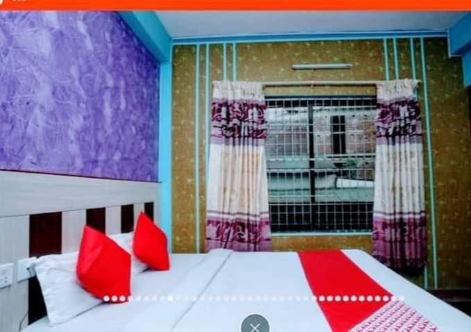 Hotel Middle Point Pvt Ltd|Double King Room