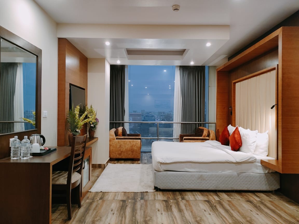 MINI SUITE ROOM