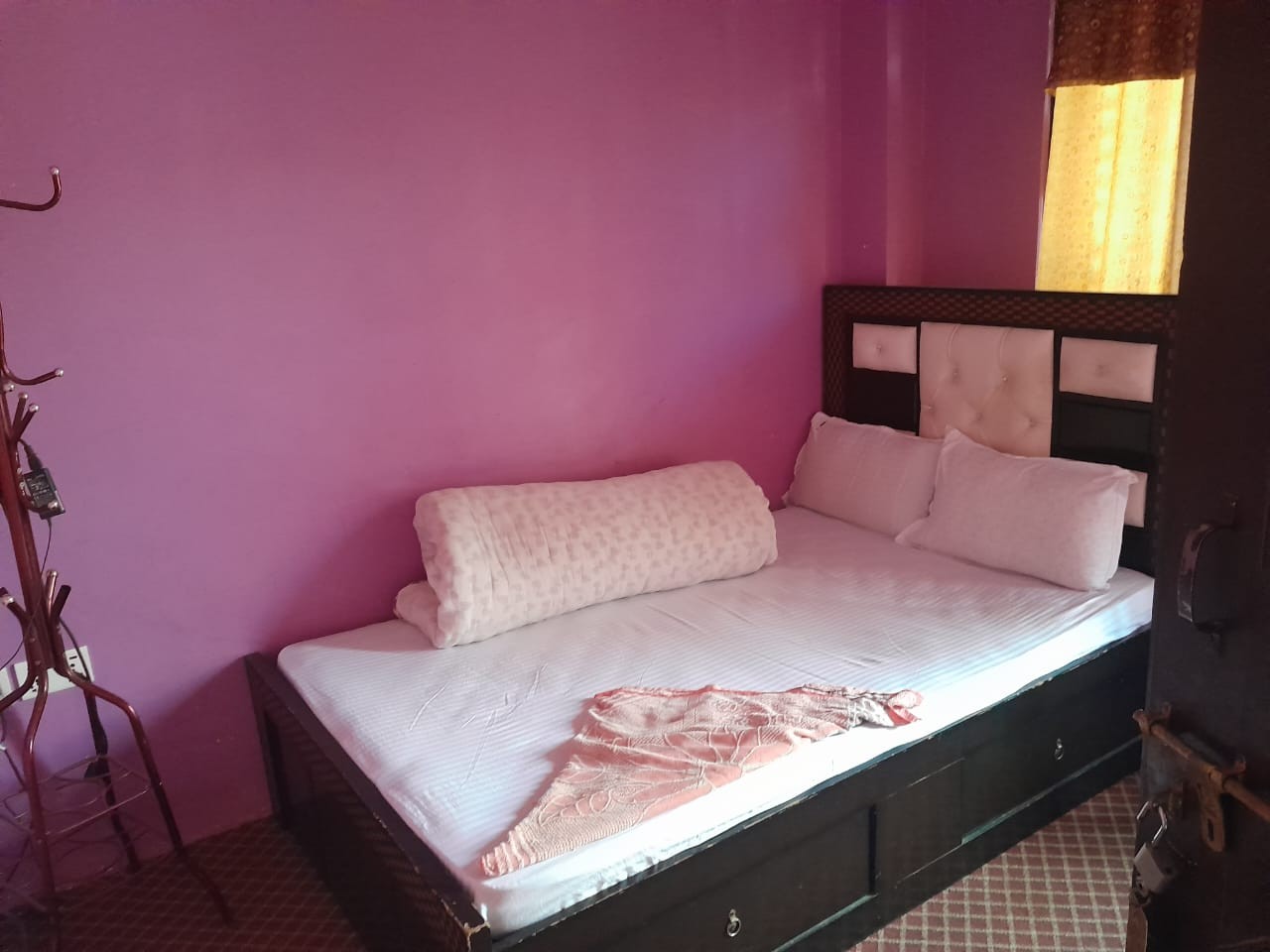 Sainik Hotel & Lodge