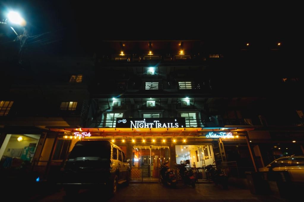 Hotel Night Trails