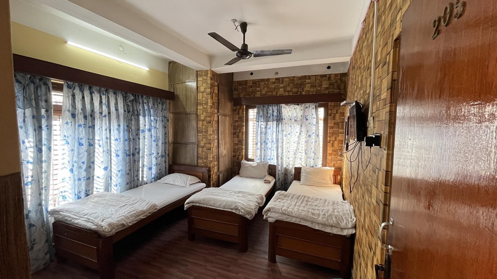 Hotel Leo INN