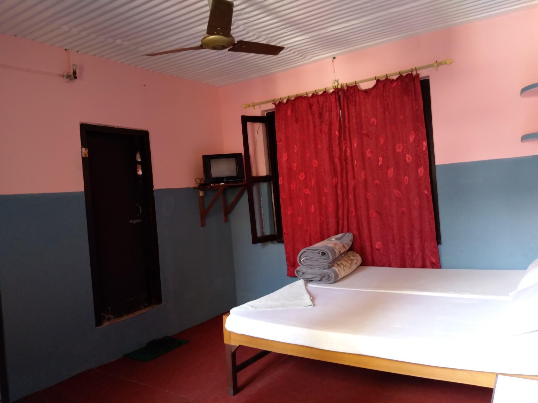 Hotel Sandy Bloom