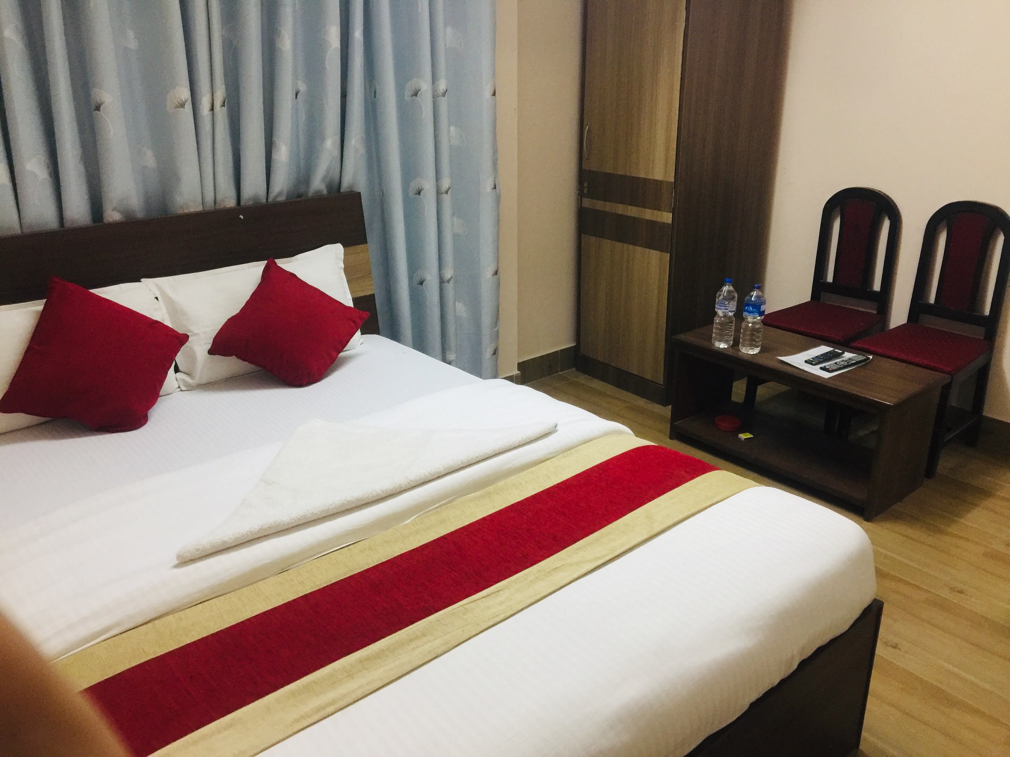 Hotel Rajdhani Visit|Couple Deluxe