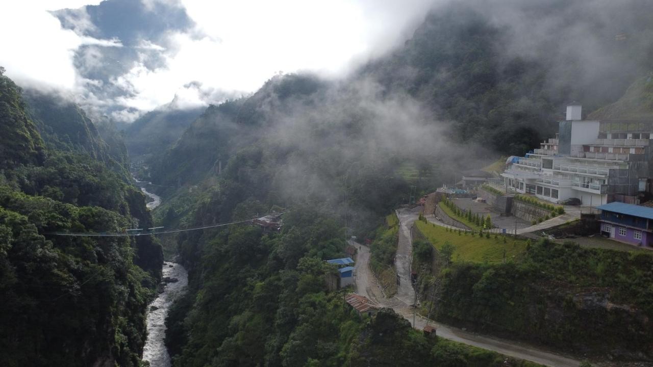 Bhotekoshi Heli Resort & Spa