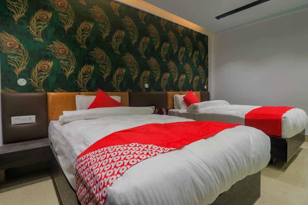 Club Room Twin Sharing Club Room Twin Sharing