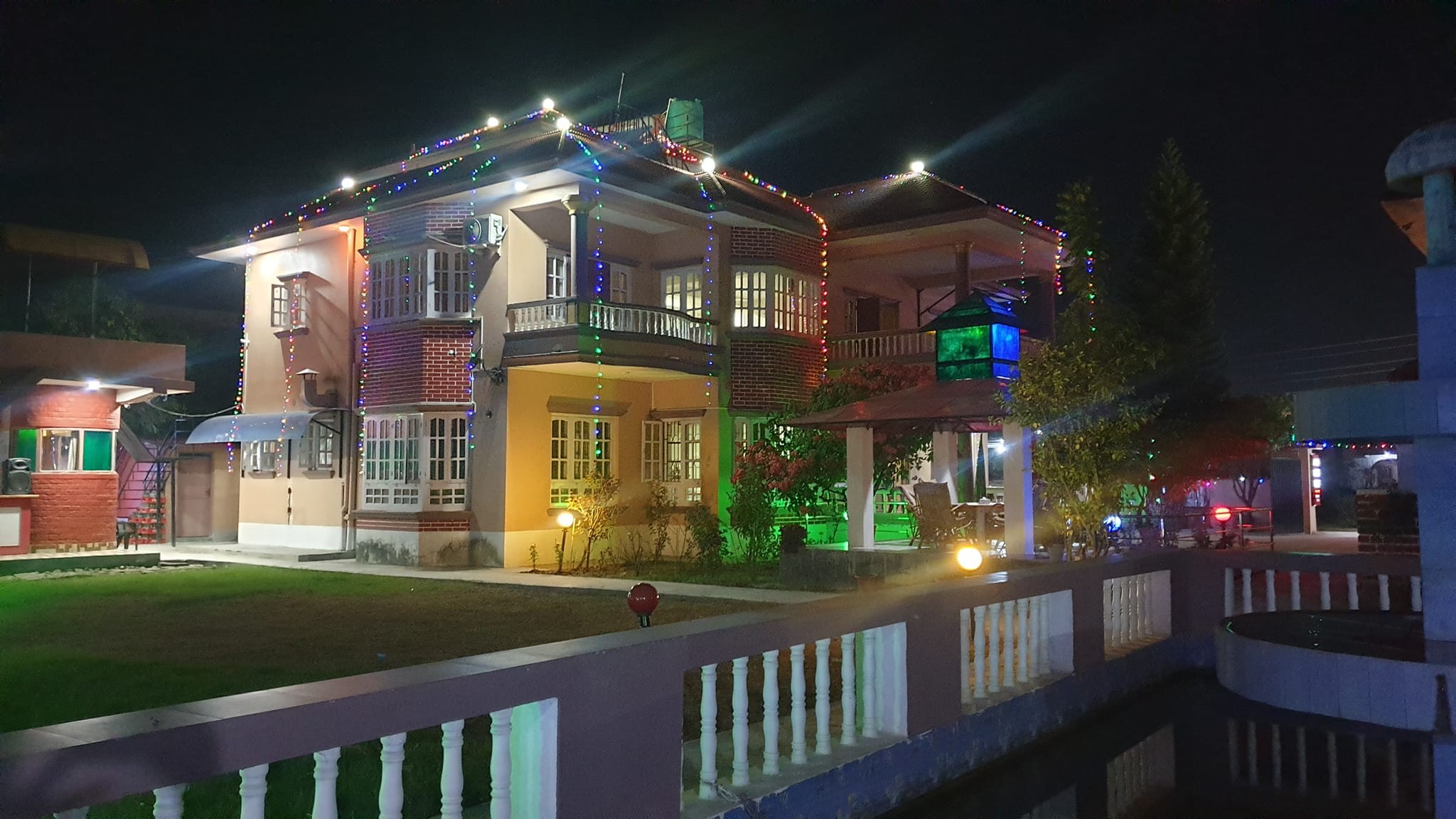 London House Resort