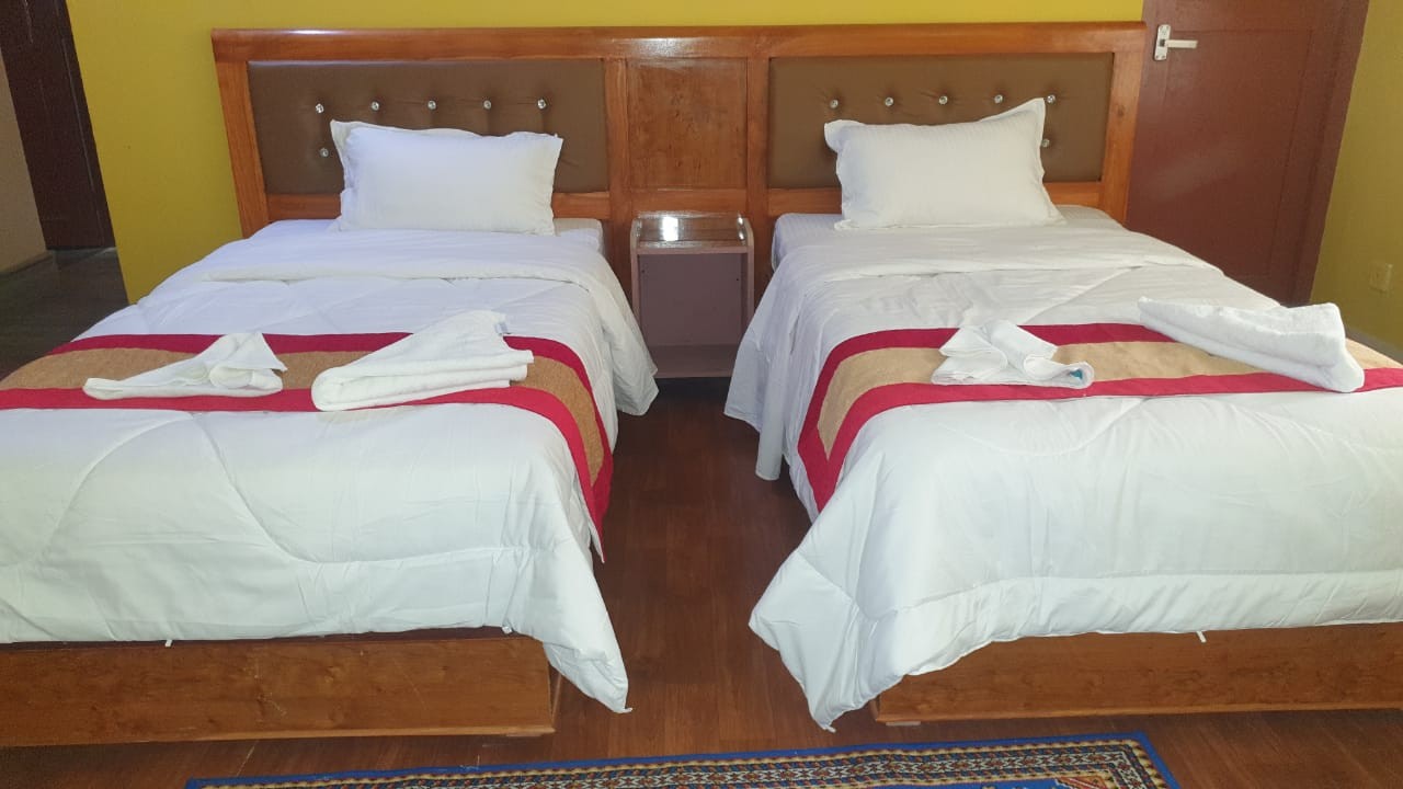 London House Resort