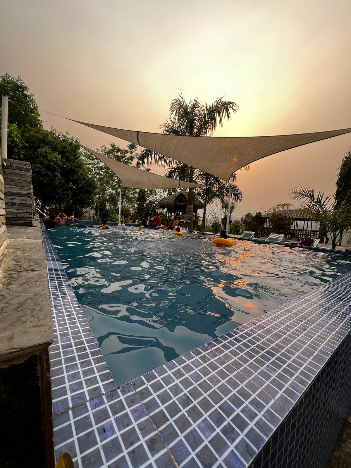 Hills n’ Horizon Resort