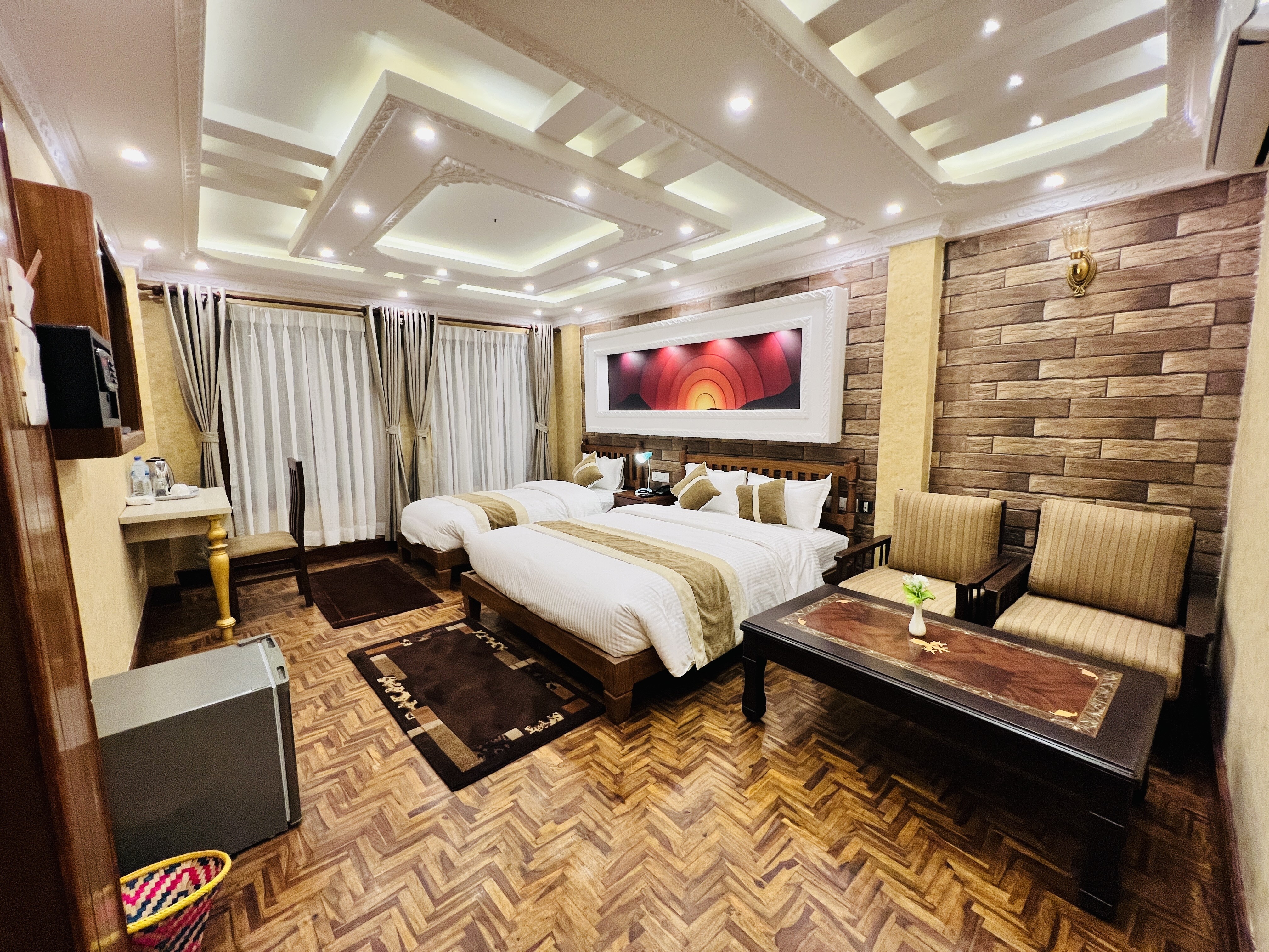 Whitehouse Hotel