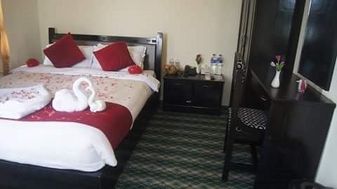 Hotel River Crown