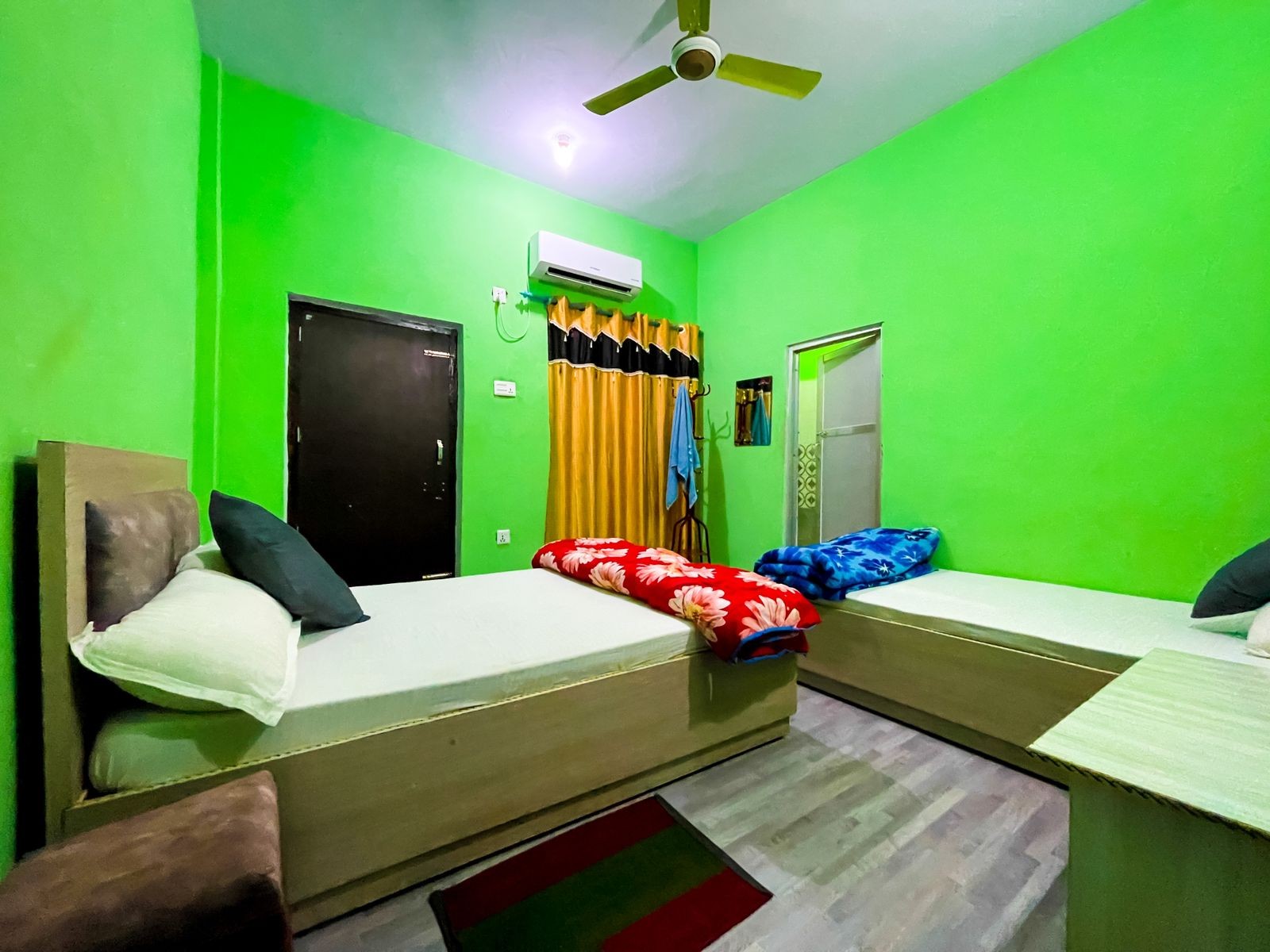 Hamro Pokhara Guest House And Restaurant