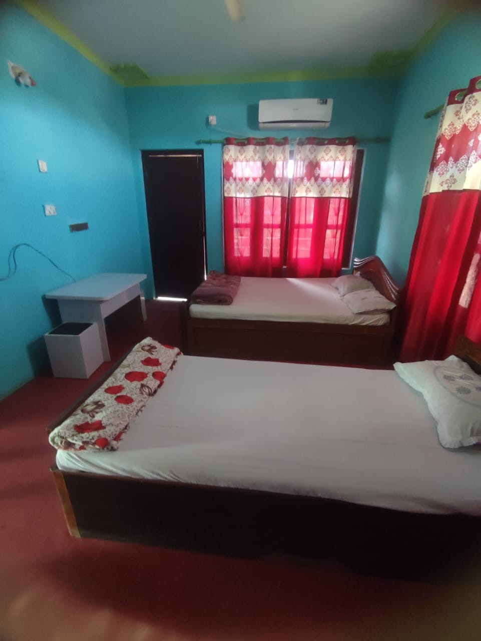 Hamro Pokhara Guest House And Restaurant