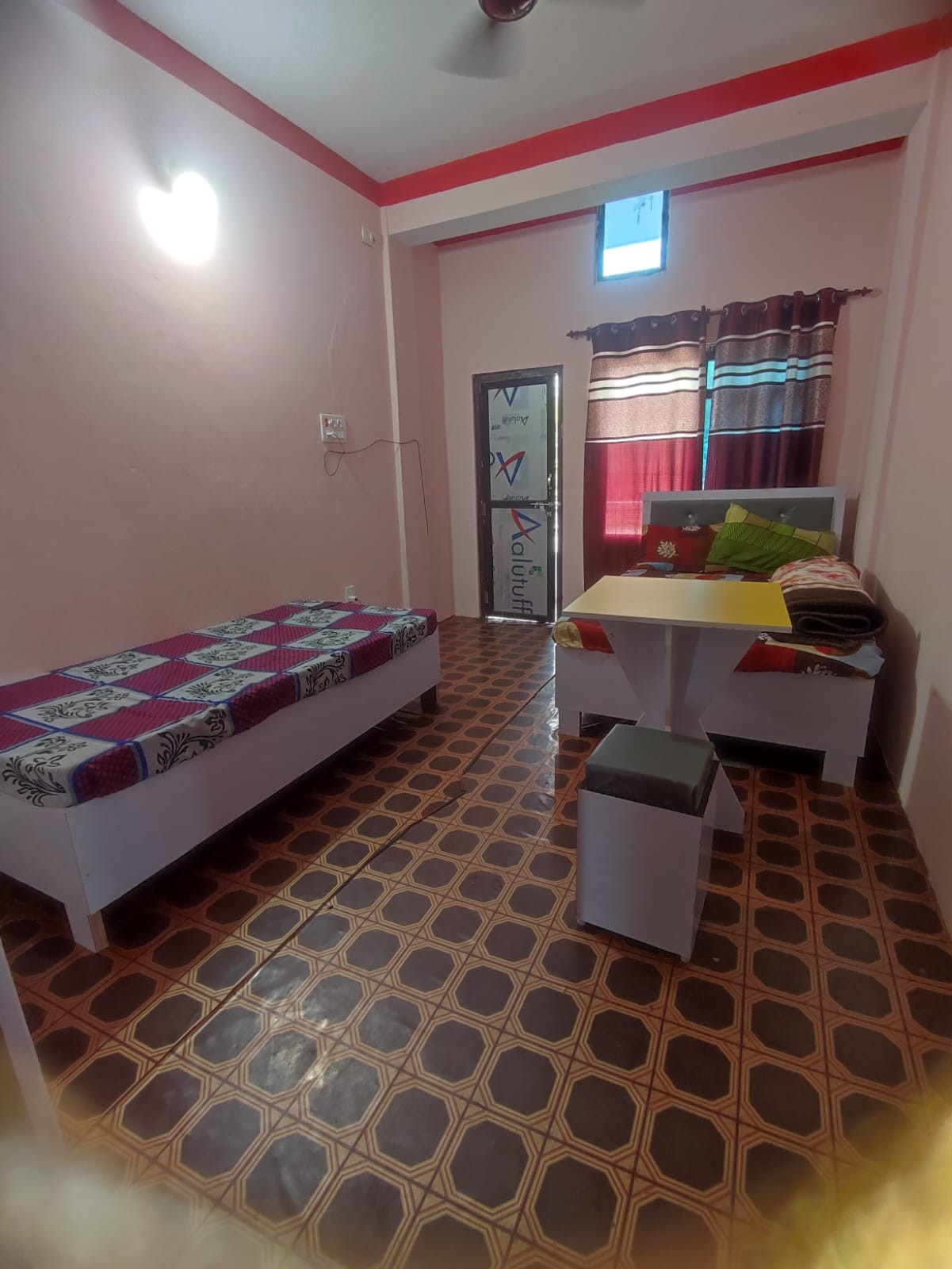 Aagaman Hotel And Restaurent