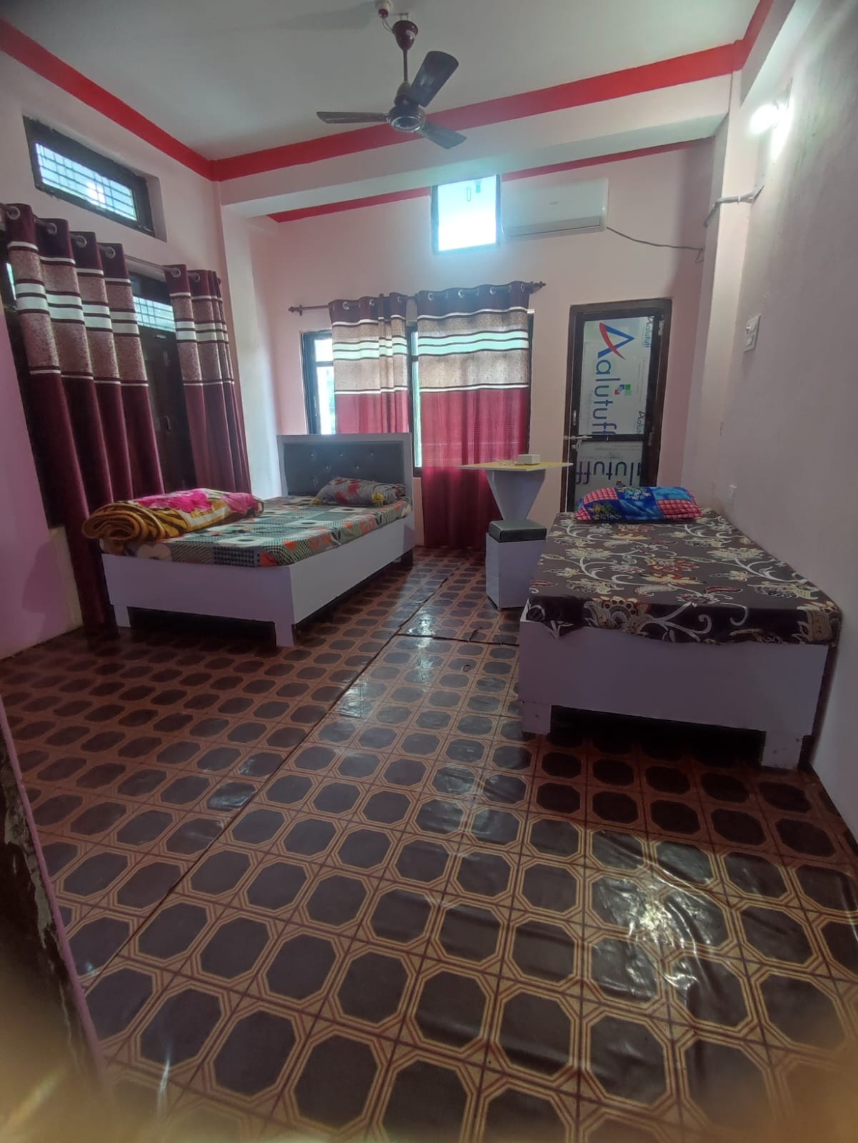 Aagaman Hotel And Restaurent