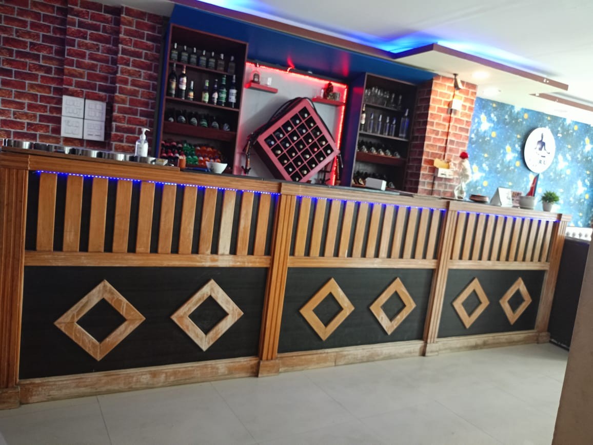 Guru hotel and lodge