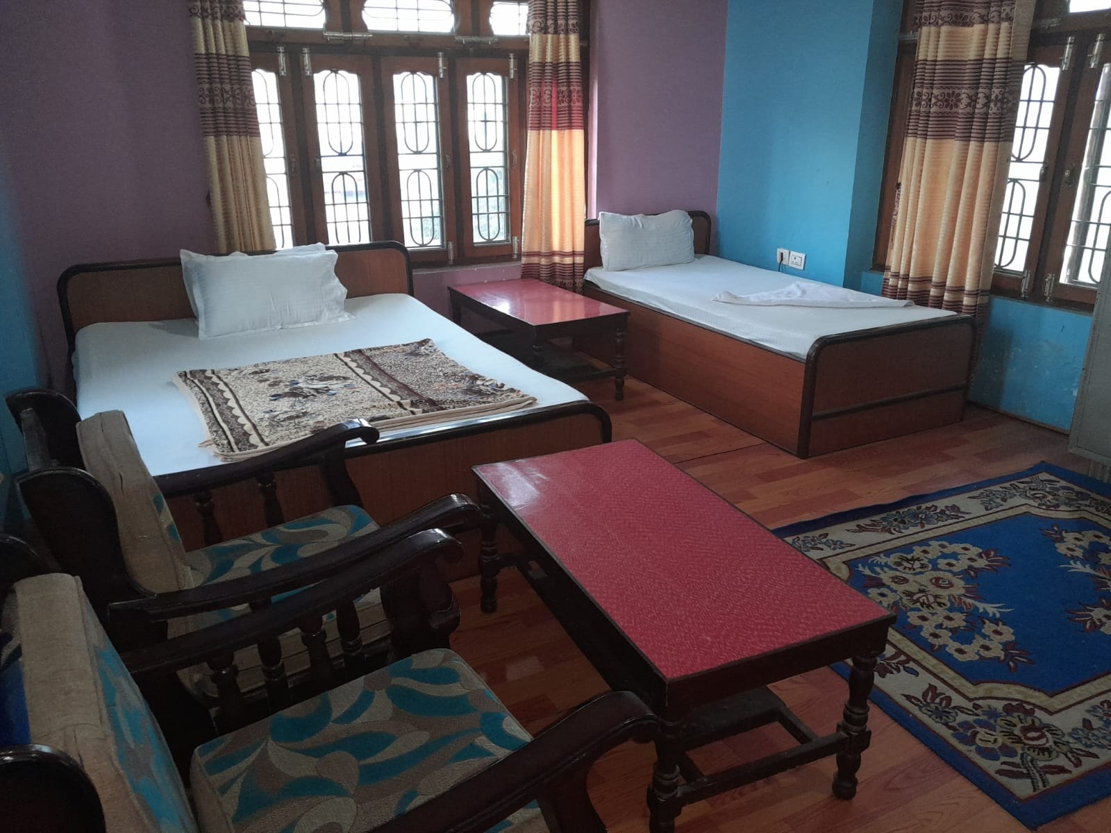 Om Pathiara Guest House