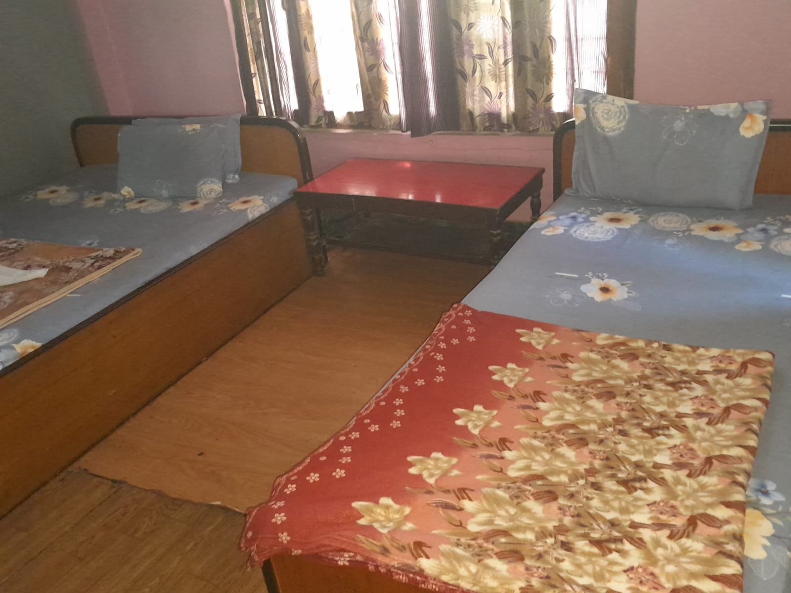 Om Pathiara Guest House
