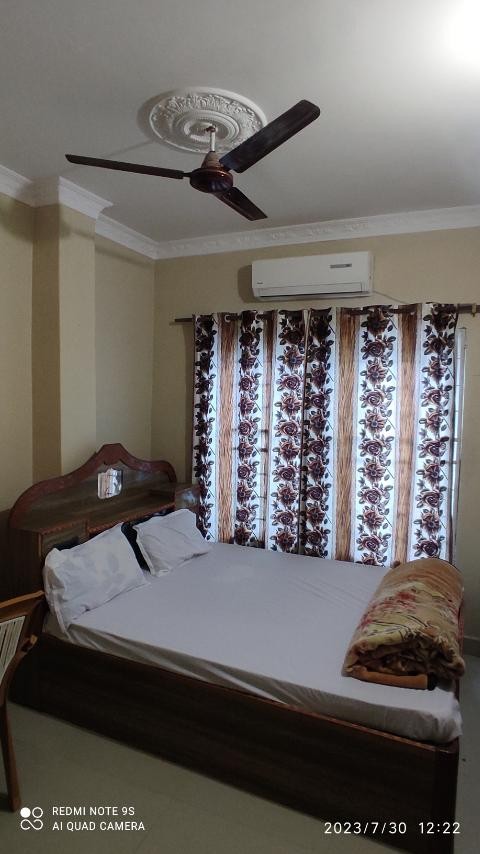 EVEREST GUEST HOUSE