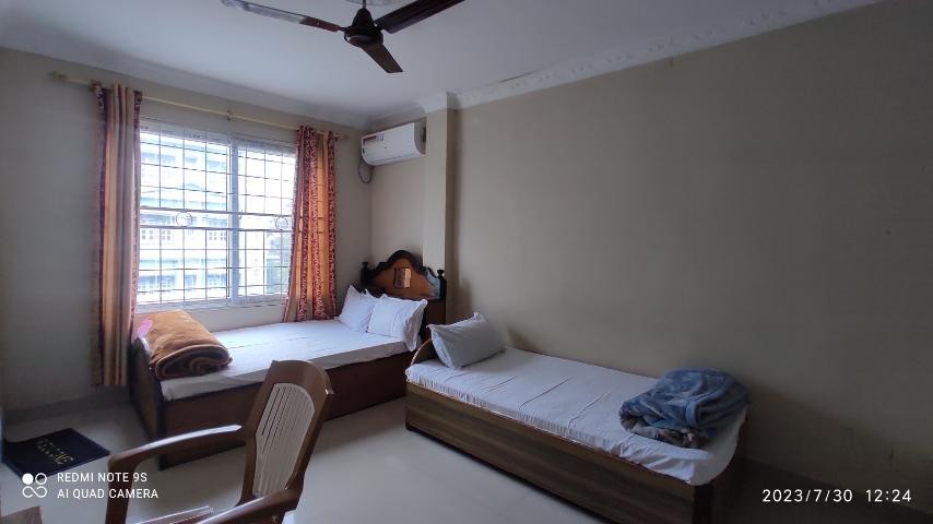 EVEREST GUEST HOUSE