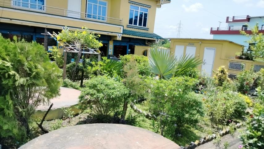 Hotel Peaceland And Thakali Bhancha Ghar