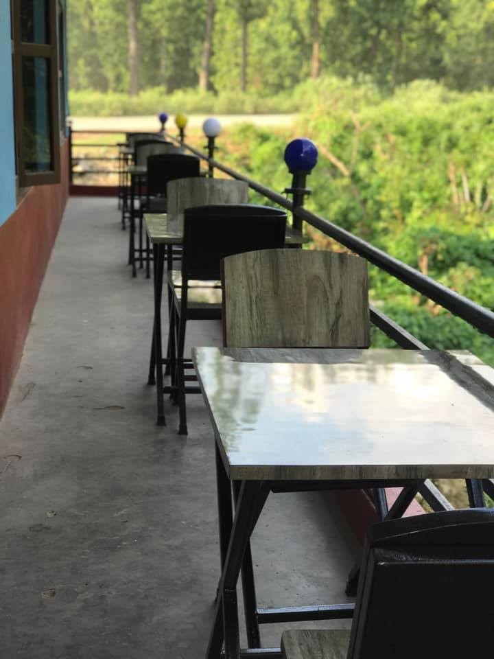 Royal Arunkhola Restarurent & Lodge