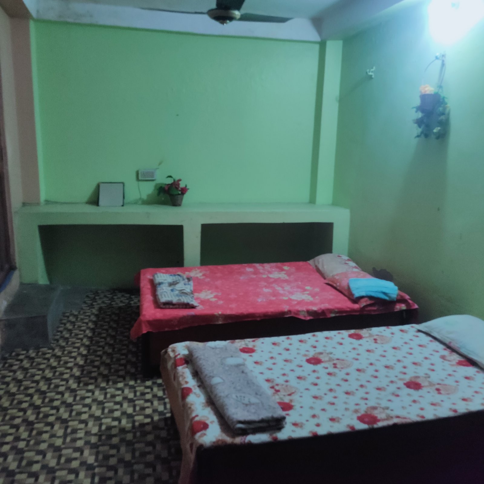 Manakamana Resturant & Lodge