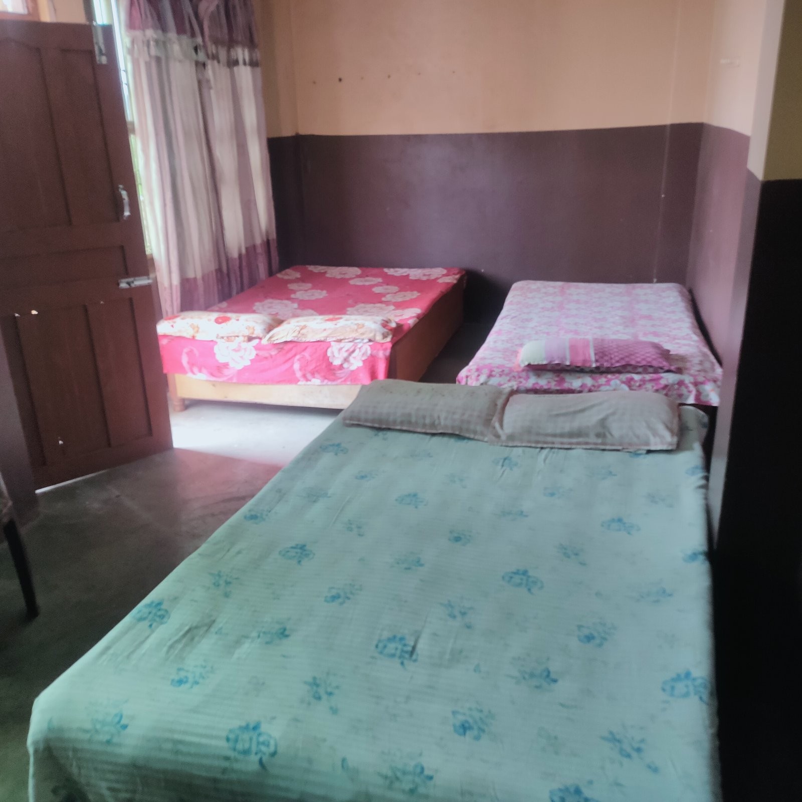 Manakamana Resturant & Lodge