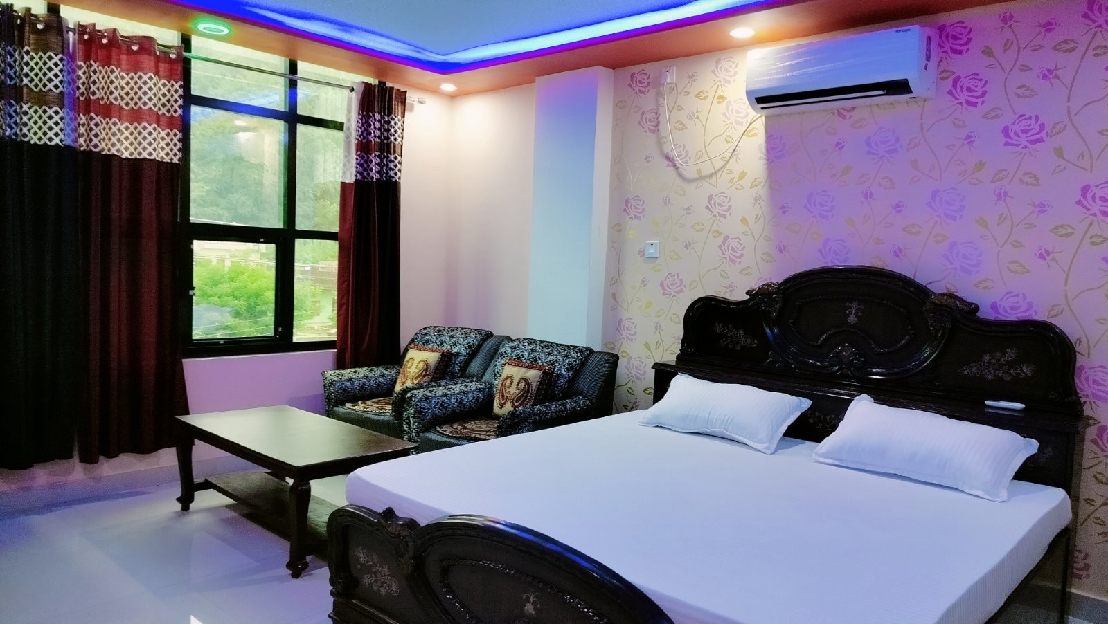 Makalu Hotel Resturant & Lodge