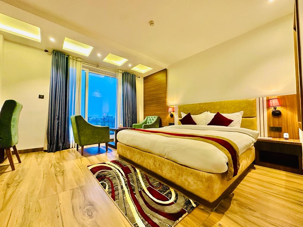 Deluxe AC Room