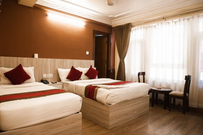 HOTEL HOLIDAY INN