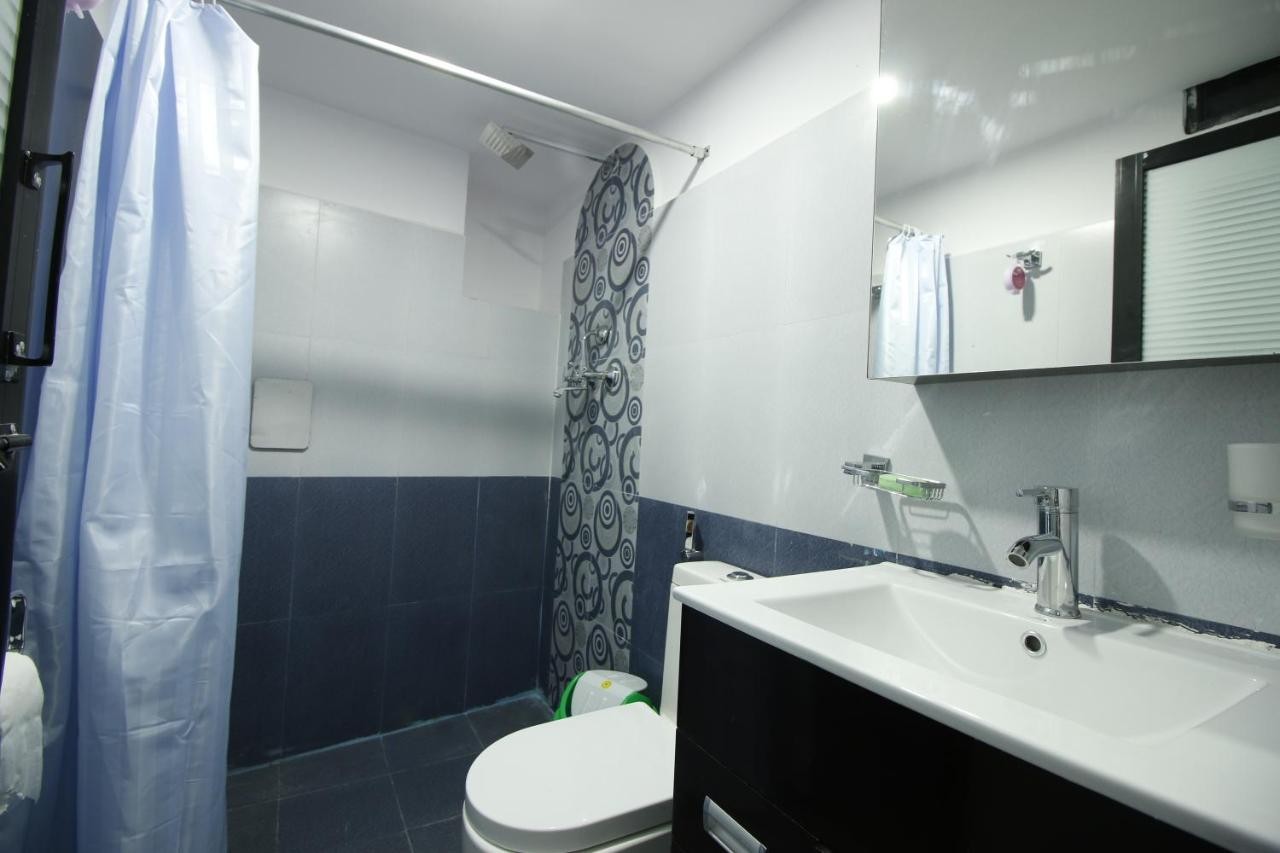 Everest Holiday Inn Pvt Ltd