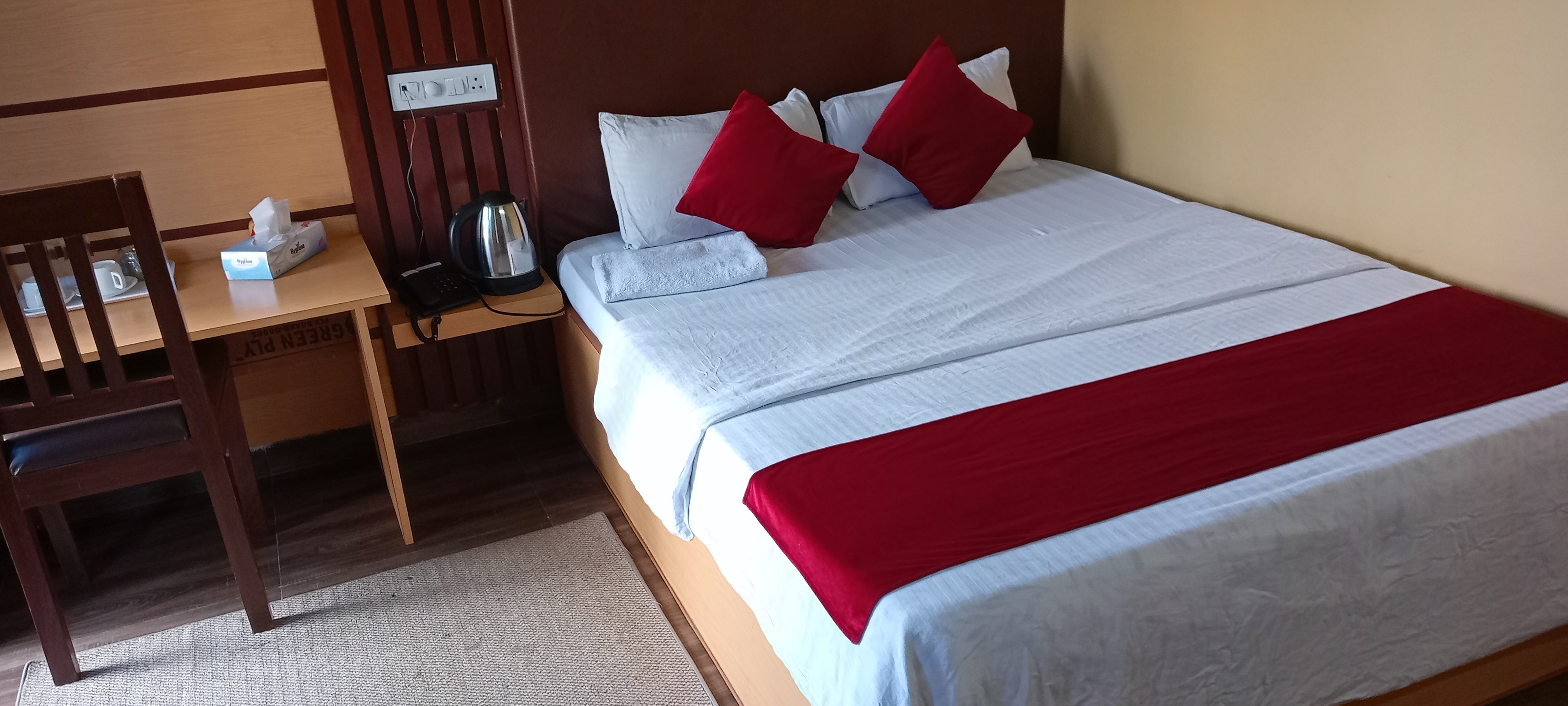 Single AC Room