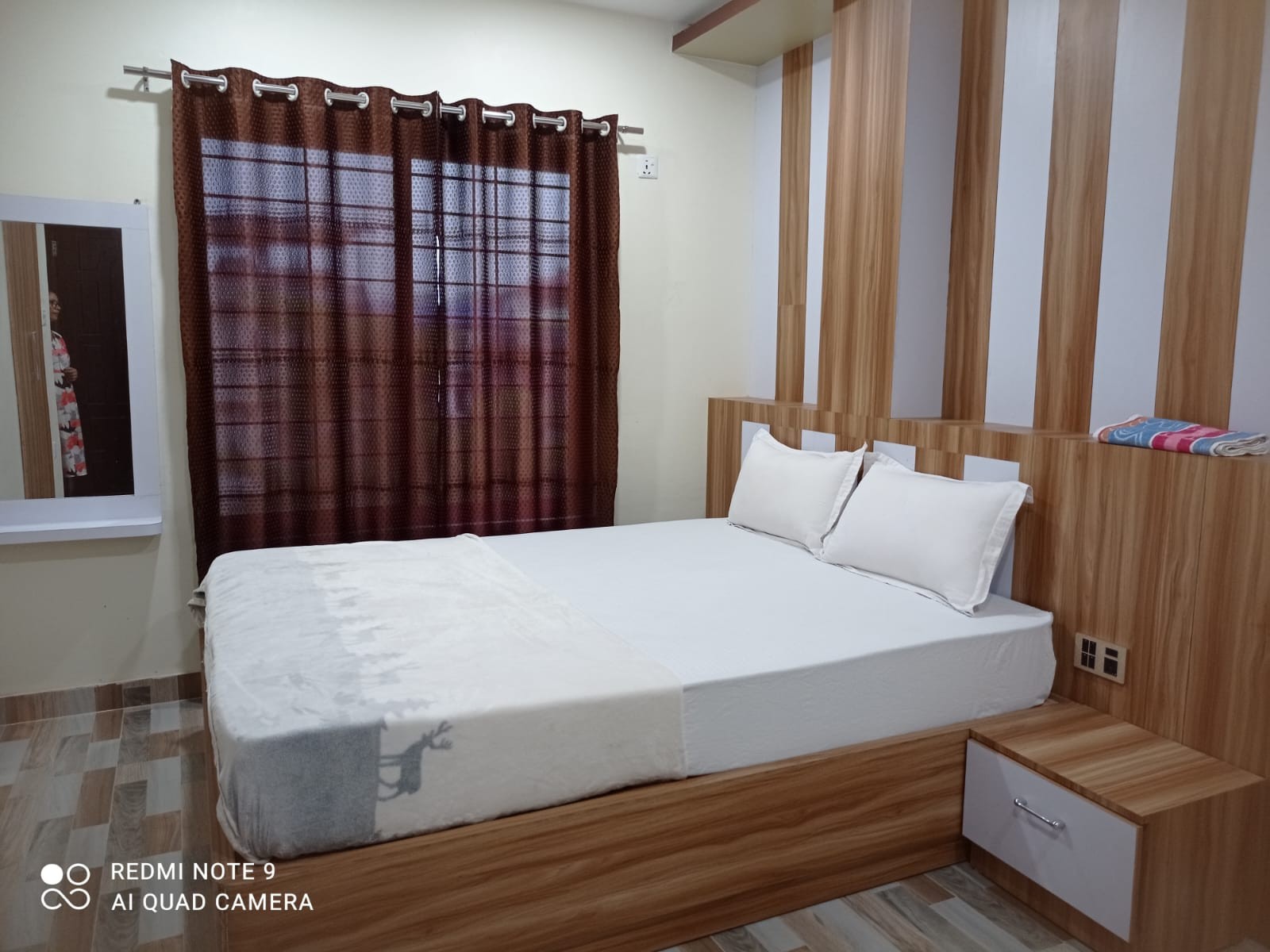 Yahvi Hotel And Lodge
