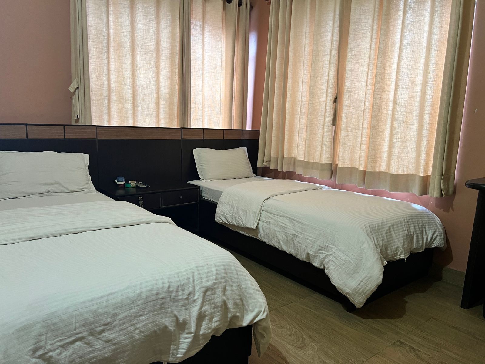 Twin Bed Non-Ac