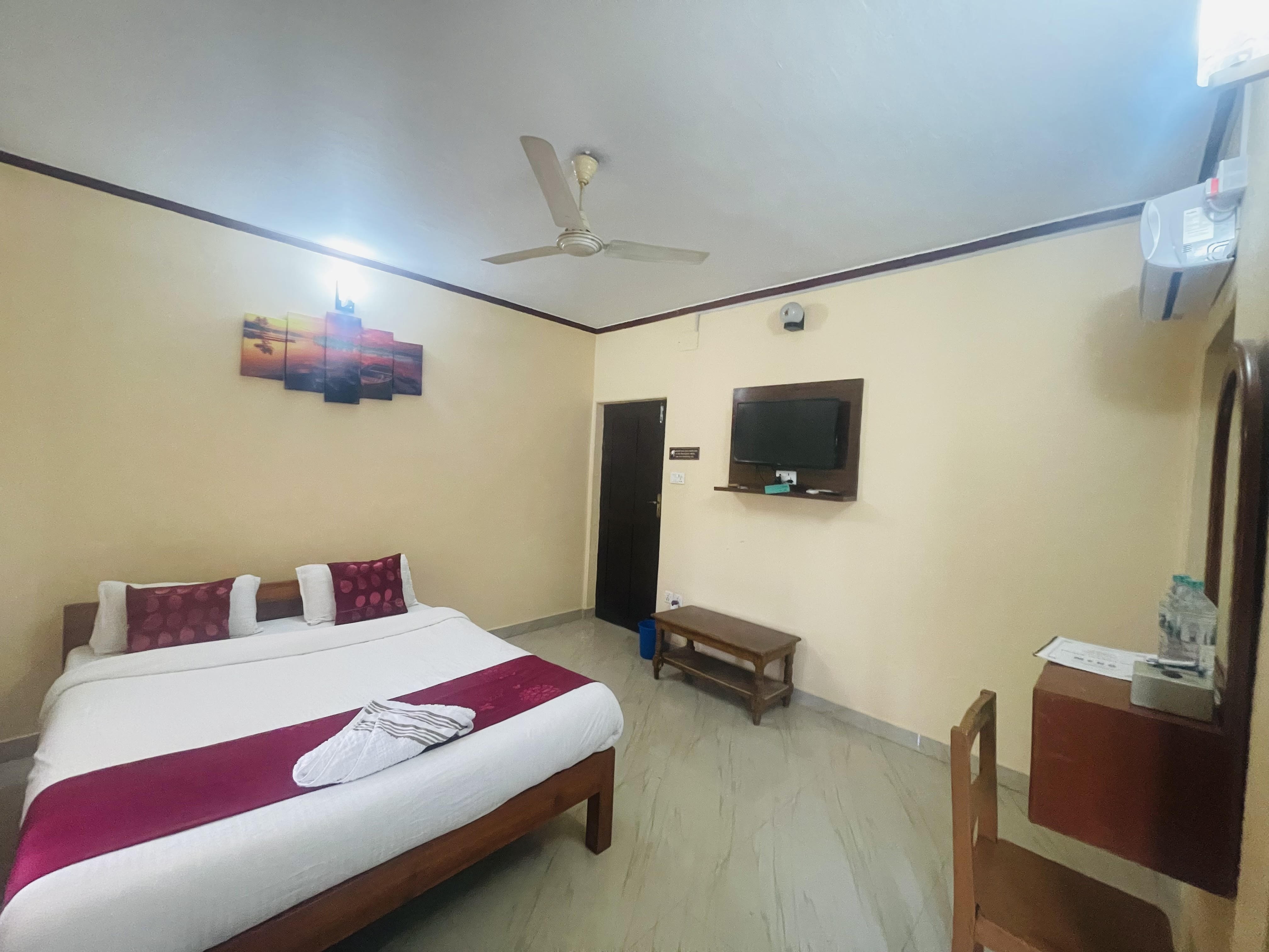 Hotel Peace Ganga Inn