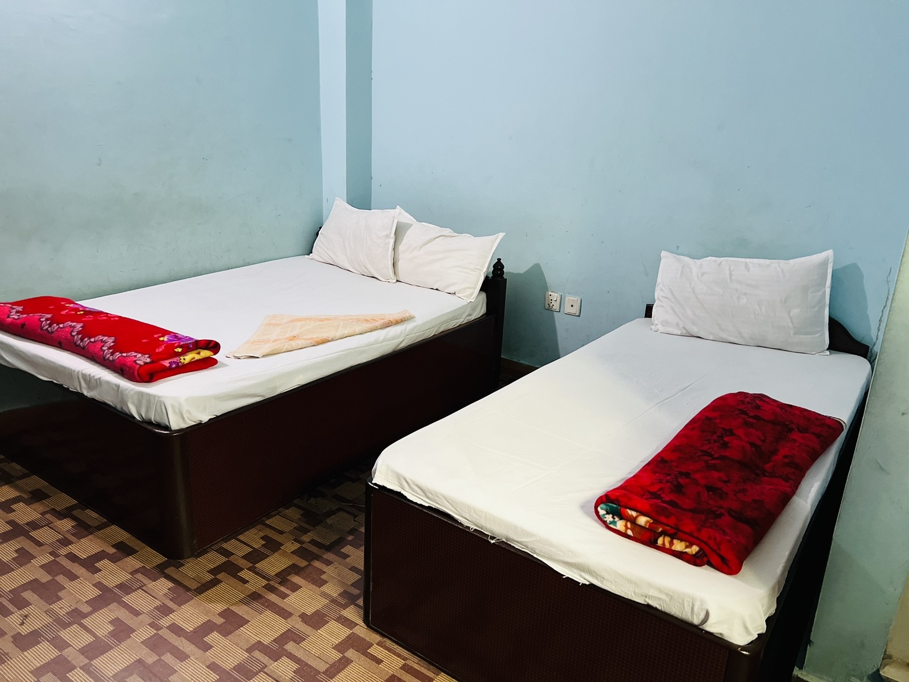 Hotel Ruru Resunga & Lodge|Non Ac Bed Room - 3 Person