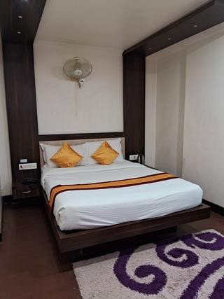 SINGLE DELUXE MASTER BED (II)