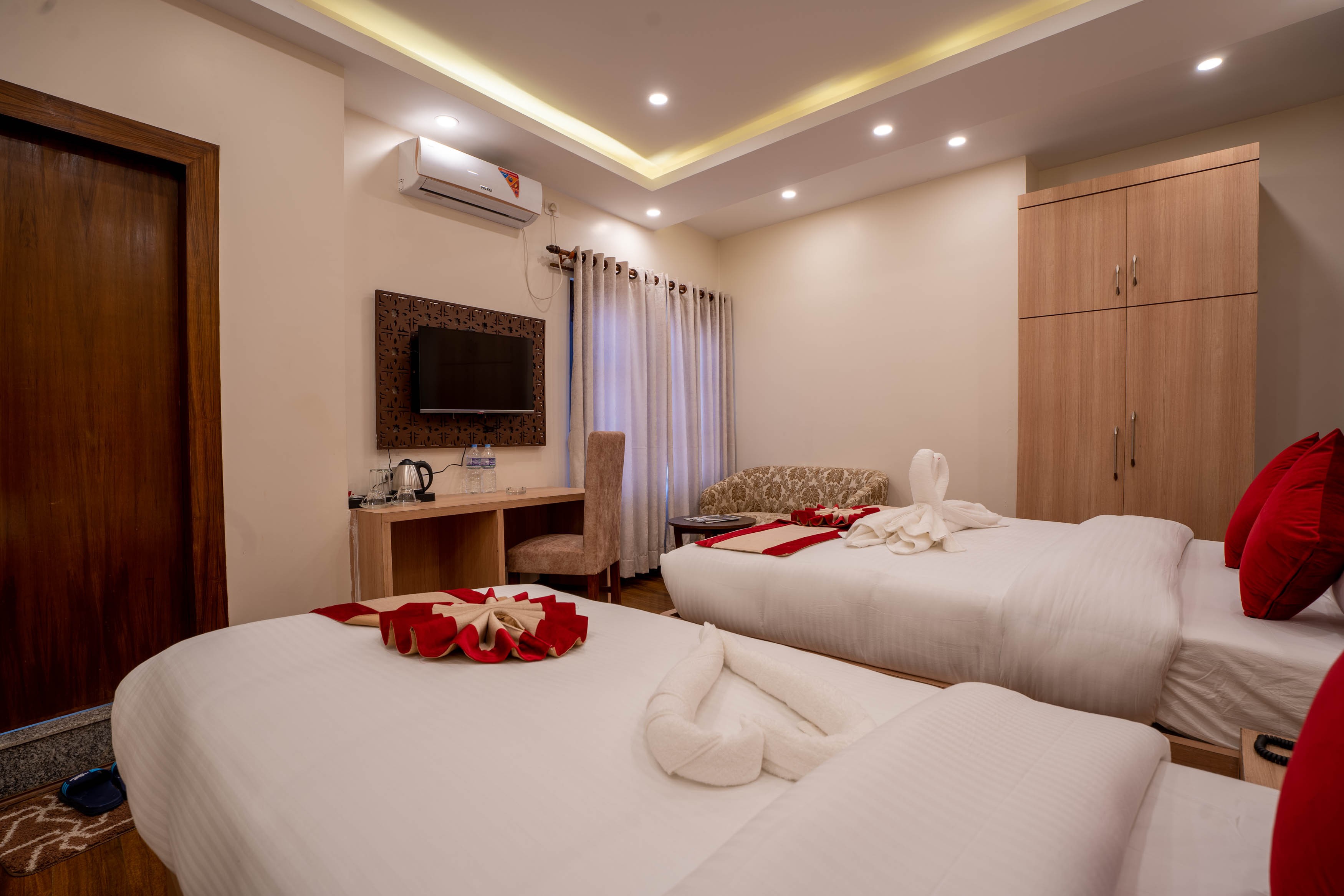 Airport Himalaya Boutique Hotel|Triple Deluxe Room